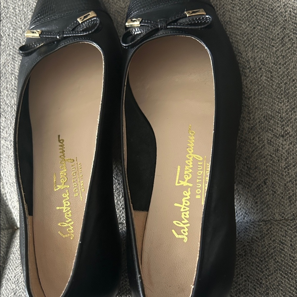 Salvatore Ferragamo Black Textured Cap Toe Flats - Picture 3 of 9
